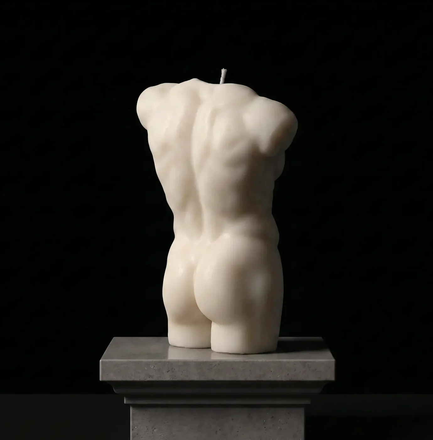 Vash sculptural candle